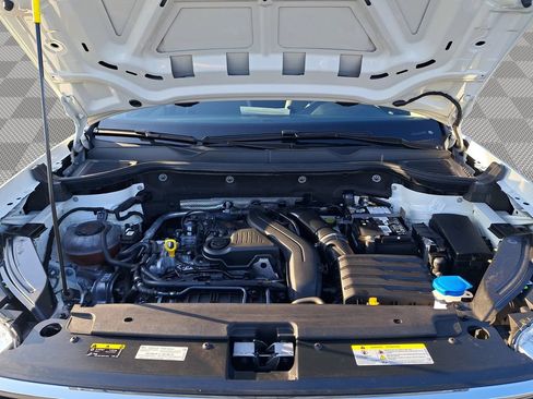 Used 2024 Volkswagen Taos S image 28