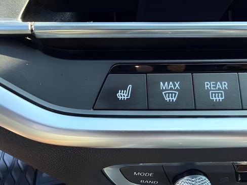 Used 2019 BMW X5 xDrive40i w/ M Sport Package AWD/4WD image 22
