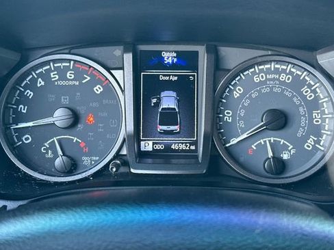 Certified 2022 Toyota Tacoma 4x4 Double Cab image 29