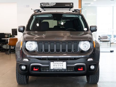 Used 2021 Jeep Renegade Trailhawk w/ Sun & Sound Group AWD/4WD image 2
