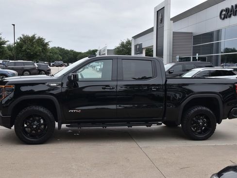 Used 2023 GMC Sierra 1500 AT4 AWD/4WD image 12