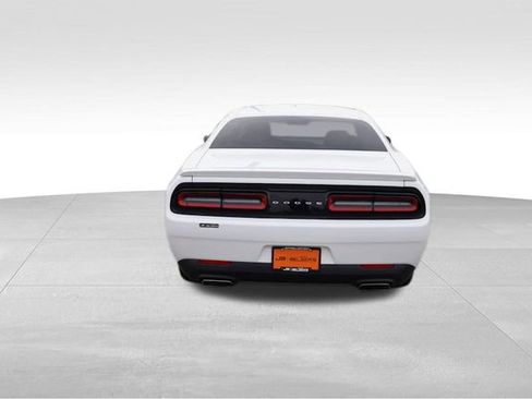 Certified 2016 Dodge Challenger R/T w/ Cold Weather Group image 6