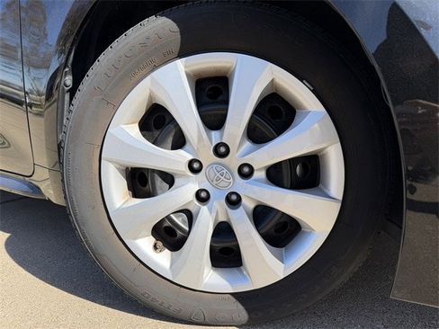 Certified 2025 Toyota Corolla LE image 10