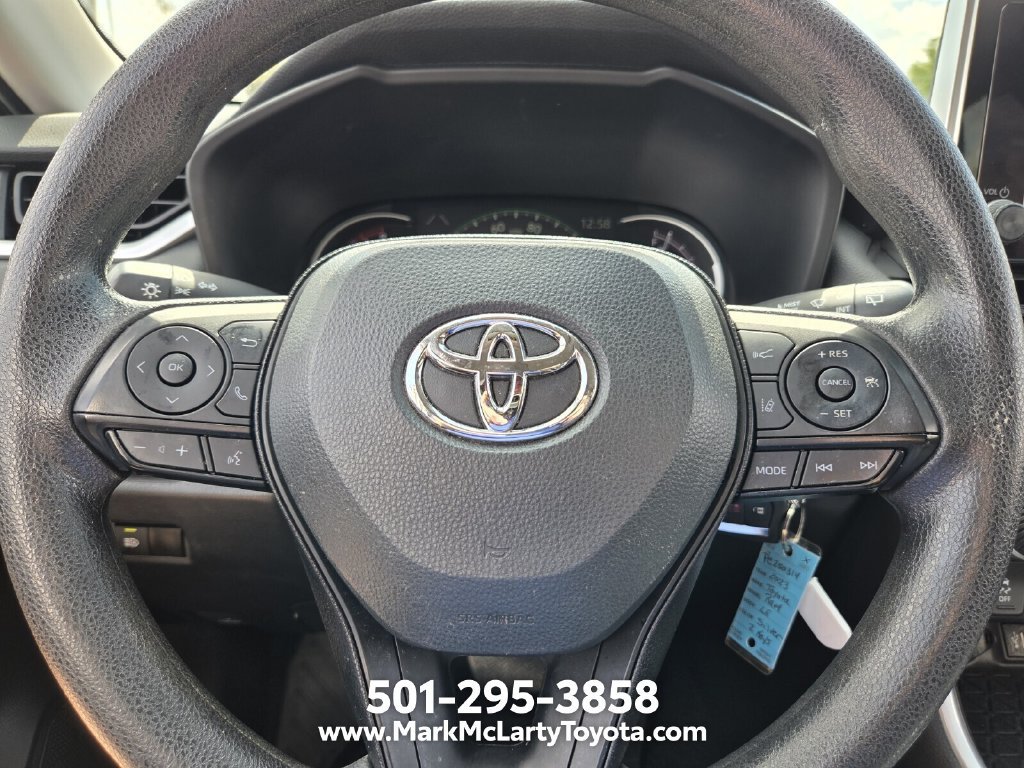 Used 2023 Toyota RAV4 LE FWD image 20