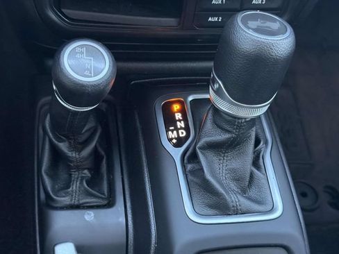 Used 2020 Jeep Wrangler Unlimited Sport AWD/4WD image 28