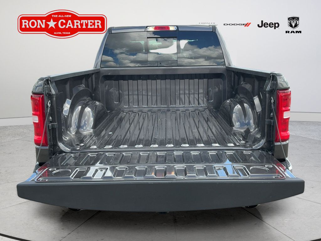 Used 2026 RAM 1500 Laramie AWD/4WD image 21