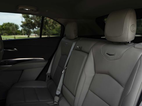 Used 2023 Cadillac XT4 Luxury FWD image 18
