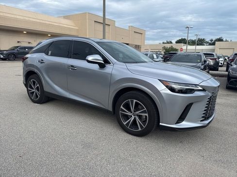 Used 2025 Lexus RX 350 Premium w/ Accessory Package (K3) FWD image 3
