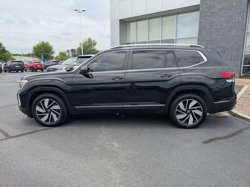 Used 2024 Volkswagen Atlas SEL AWD/4WD image 8