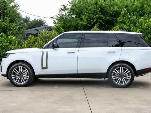 New 2026 Land Rover Range Rover Long Wheelbase SE AWD/4WD image 12