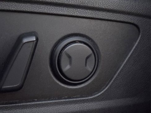 Certified 2022 Kia Sorento SX image 24