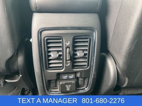 Used 2022 Jeep Grand Cherokee Limited AWD/4WD image 25