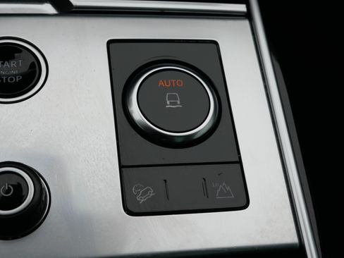 Used 2023 Land Rover Range Rover SE AWD/4WD image 31