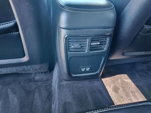 Used 2018 Chrysler 300 S w/ 300S Premium Group image 30