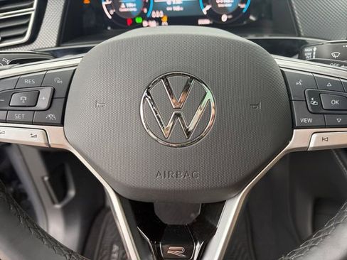 Used 2025 Volkswagen Atlas Cross Sport SEL R-Line AWD/4WD image 7