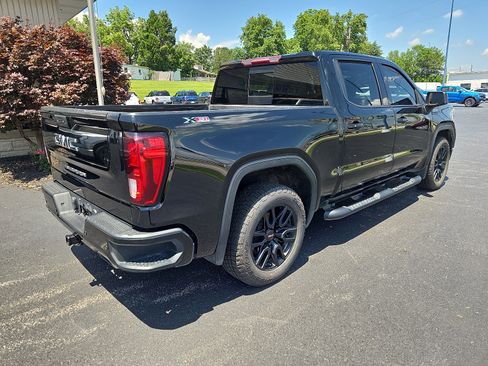Used 2021 GMC Sierra 1500 Elevation w/ Preferred Package image 3