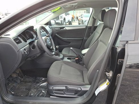 Used 2016 Volkswagen Jetta SE image 13