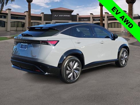 Used 2023 Nissan Ariya AWD image 8