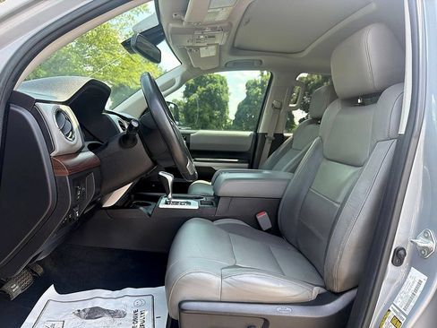 Used 2021 Toyota Tundra Limited w/ Limited Premium Package AWD/4WD image 9