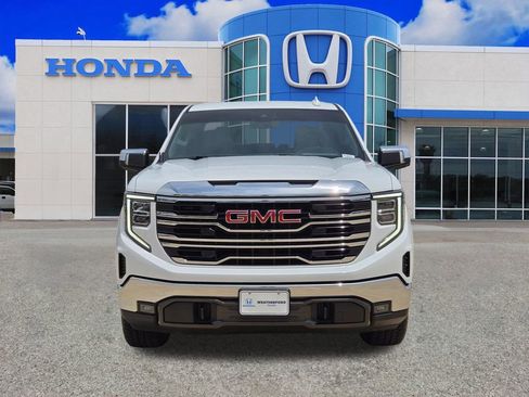 Used 2022 GMC Sierra 1500 SLT AWD/4WD image 8