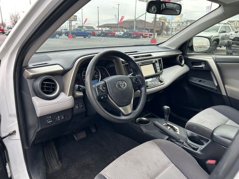Used 2015 Toyota RAV4 XLE image 10