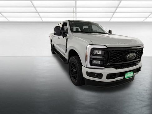 New 2026 Ford F250 Lariat w/ Black Appearance Package AWD/4WD image 2