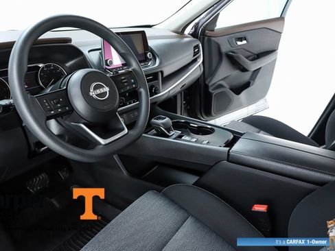 Used 2023 Nissan Rogue SV FWD image 19
