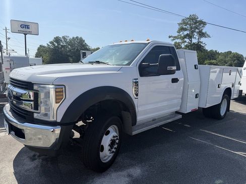 Used 2019 Ford F550 2WD Regular Cab Super Duty image 1