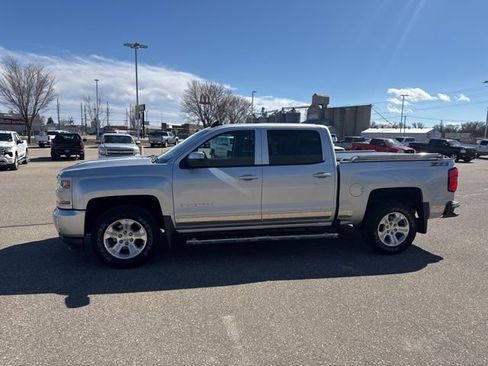 Used 2018 Chevrolet Silverado 1500 LT w/ All Star Edition AWD/4WD image 3