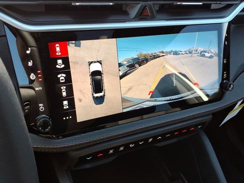 New 2026 Jeep Cherokee Overland image 27