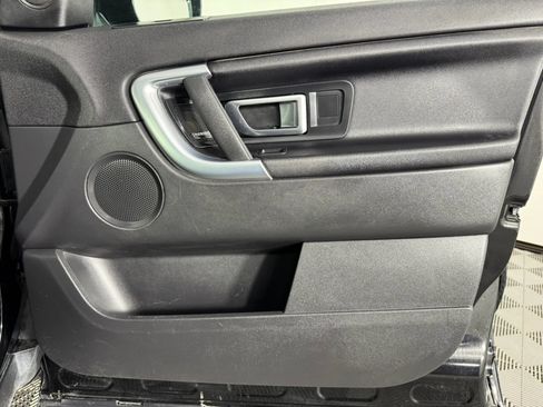 Used 2018 Land Rover Discovery Sport SE AWD/4WD image 39