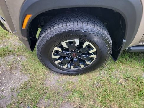 Used 2022 Nissan Frontier Pro-X RWD image 5