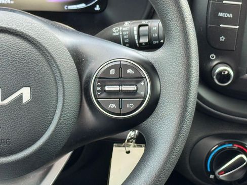 Used 2025 Kia Soul LX FWD image 26