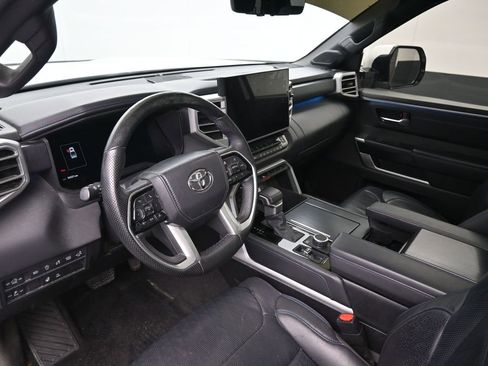 Used 2024 Toyota Tundra Platinum AWD/4WD image 18