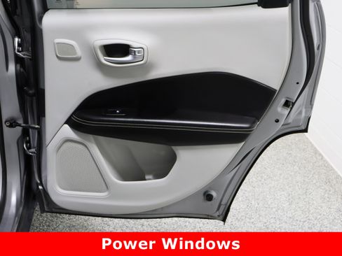 Used 2017 Jeep Compass Latitude w/ Popular Equipment Group image 36