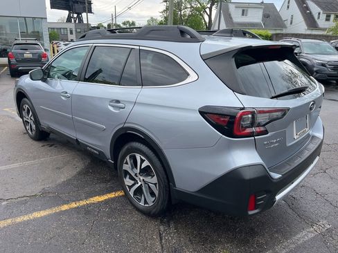 Certified 2022 Subaru Outback Limited AWD/4WD image 8