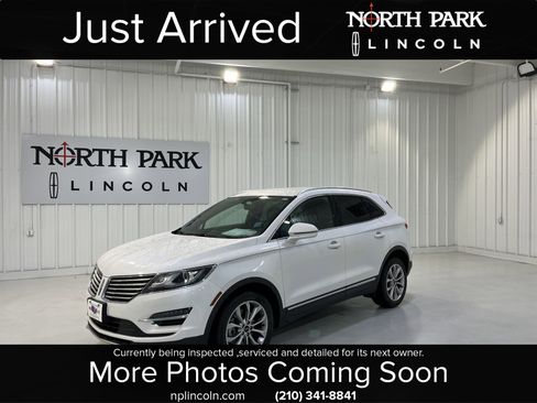 Used 2017 Lincoln MKC Select w/ Select Plus Package image 1