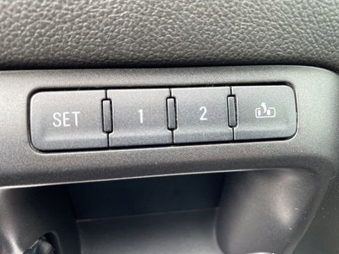 Used 2016 Chevrolet Silverado 1500 LTZ Z71 w/ LTZ Plus Package AWD/4WD image 7