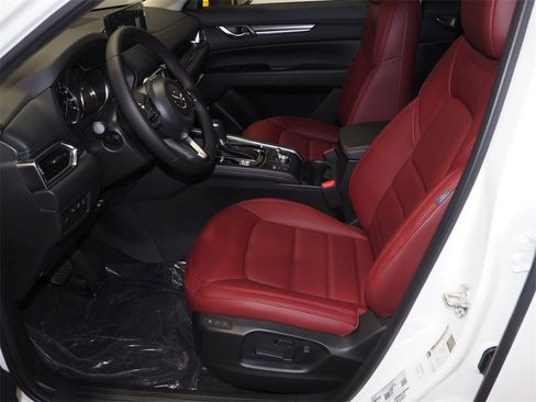 New 2025 MAZDA CX-5 Carbon Edition image 3