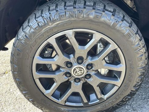 Used 2023 Toyota Tundra SR5 w/ SR5 Premium Package image 8