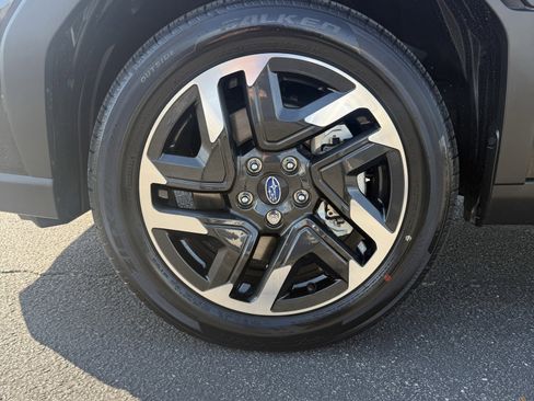 New 2025 Subaru Forester Premium image 33