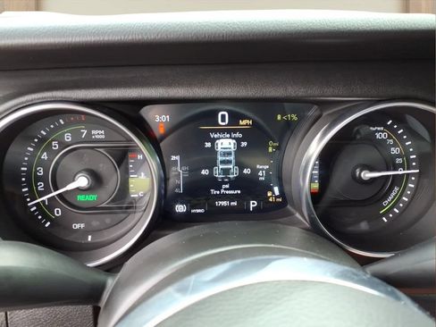 Used 2023 Jeep Wrangler Unlimited Rubicon 4xe w/ Cold Weather Group AWD/4WD image 16