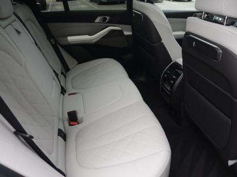 Used 2025 BMW X5 xDrive40i image 14