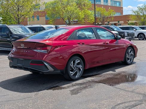 Certified 2025 Hyundai Elantra Sport FWD image 5