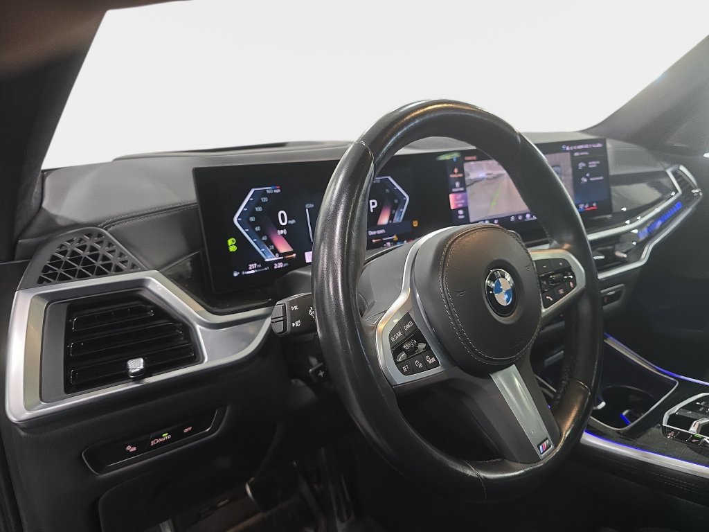 Used 2024 BMW X7 xDrive40i w/ M Sport Package AWD/4WD image 19