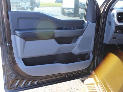 Used 2024 Ford F250 XL w/ STX Appearance Package image 21