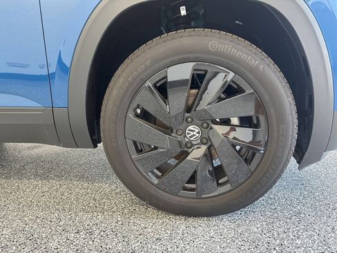 New 2025 Volkswagen Atlas Cross Sport SE image 8