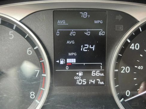 Used 2020 Nissan Versa S FWD image 17