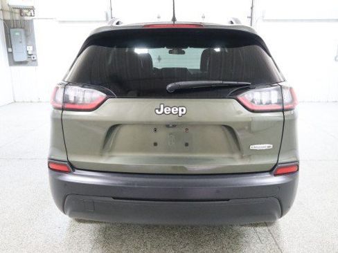 Used 2020 Jeep Cherokee Latitude Plus FWD image 8