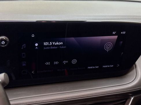 Used 2024 Buick Encore GX Avenir w/ Avenir Technology Package image 16